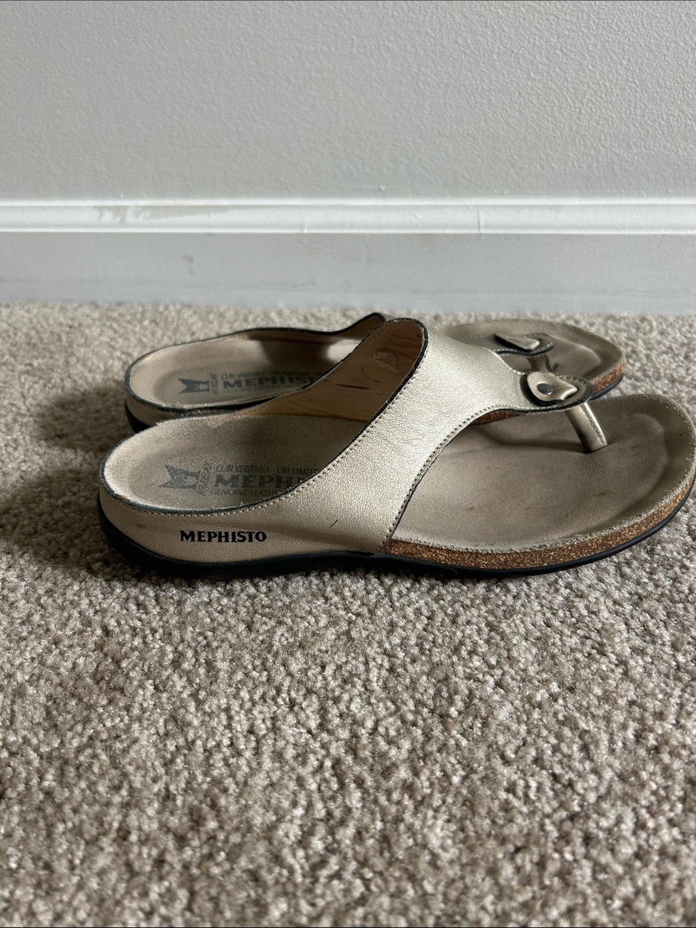 Mephisto Agacia Bronze metallic 7 Leather Thong Slip On Sandals 37